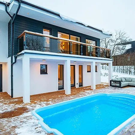Mustlaste Puhkus Ubytování v soukromí Tapa